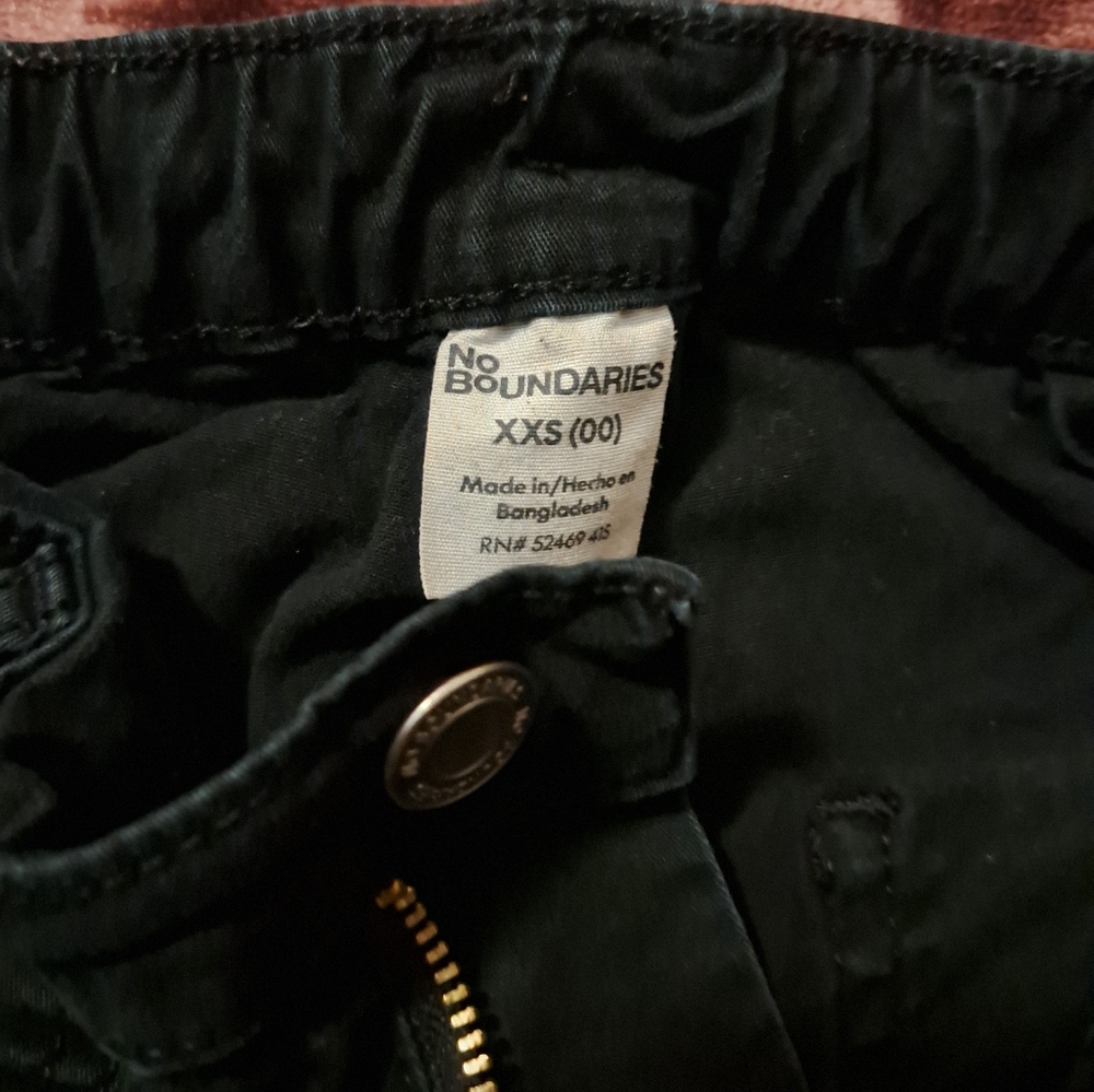 No Boundaries Black XXS Pants with Zip Detail